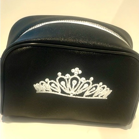 SAKS FIFTH AVENUE ROYALTY ZIP COSMETIC CASE NWT - Picture 4 of 6